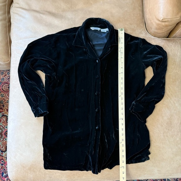 AKA Eddie Bauer Velvet Button Up Top Tunic Blouse Rayon Silk Black Size Small - Picture 4 of 7